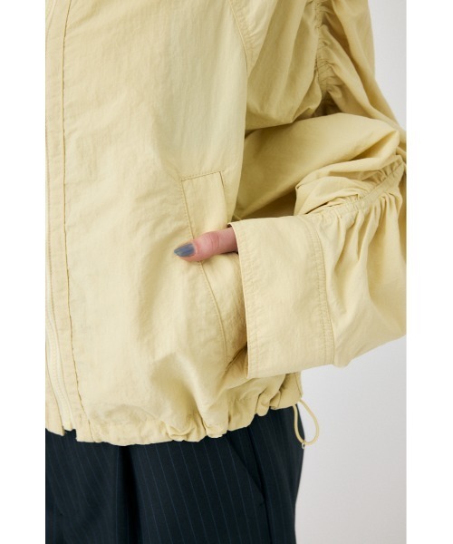 MOUSSY(マウジー)の「GATHER BALLOON ジャケット(ナイロンジャケット・レディース・ブラック/ライトイエロー/ライトグレー・FREE)」の16枚目の写真