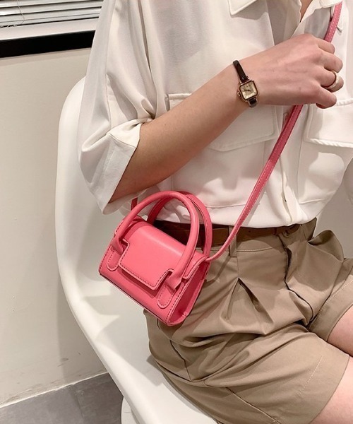 mebole（メボレ）の「2WAYカラーショルダーバッグ（ショルダーバッグ・レディース・イエロー/ホワイト/グリーン/ピンク/ブラック/シルバー・FREE）」の5枚目の写真