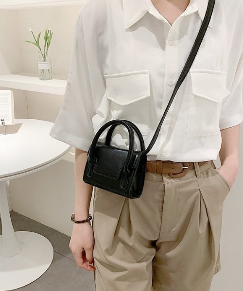 mebole（メボレ）の「2WAYカラーショルダーバッグ（ショルダーバッグ・レディース・イエロー/ホワイト/グリーン/ピンク/ブラック/シルバー・FREE）」の2枚目の写真