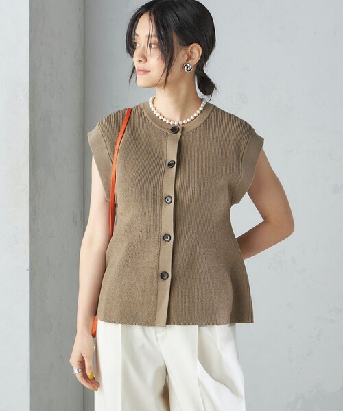 ships womanで購入しましたが着る事なく未使用の商品です。 ships womanで購入しましたが着る事なく未使用の商品です。