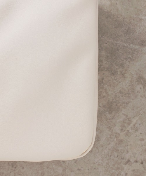 EFOLE（エフォル）の「Ribbon oneshoulder bag / リボン ワンショルダー バッグ（ショルダーバッグ・レディース・オフホワイト/ブラック・FREE）」の12枚目の写真