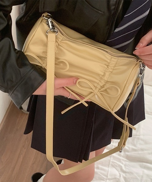 LAC-VERT(ラック・ヴェール)の「リボンギャザーショルダーバッグ(ショルダーバッグ・レディース・ブラック/シルバー/イエロー/ホワイト/ピンク・FREE)」の12枚目の写真