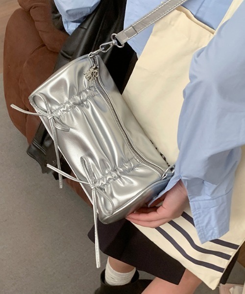 LAC-VERT(ラック・ヴェール)の「リボンギャザーショルダーバッグ(ショルダーバッグ・レディース・ブラック/シルバー/イエロー/ホワイト/ピンク・FREE)」の21枚目の写真