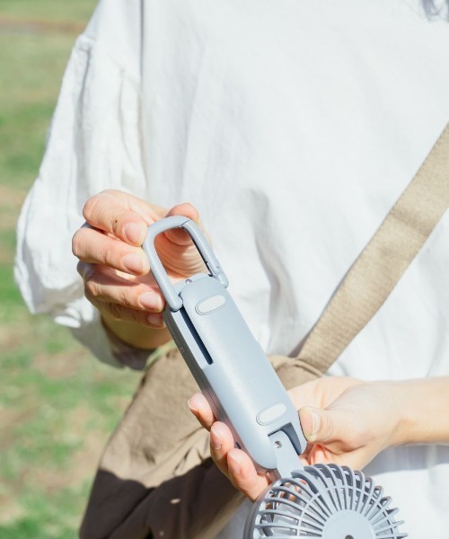 MARK'S(マークス)の「大風量ダブルファン カラビナ付き(生活家電・レディース・ピンク/ブルー/ホワイト・FREE)」の4枚目の写真