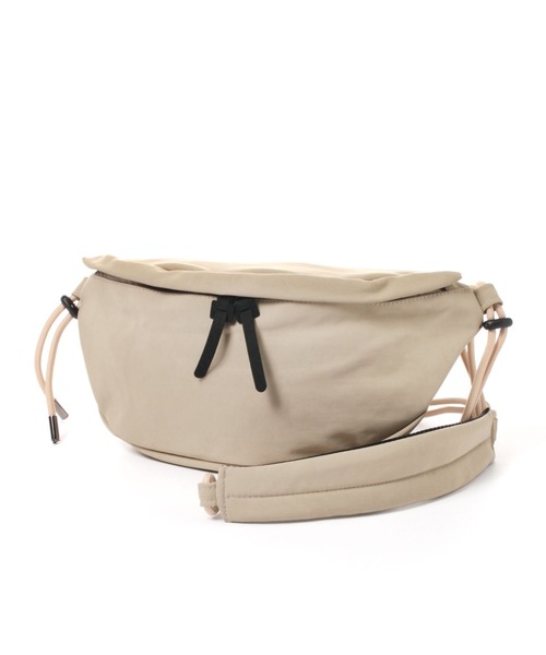 studio CLIP（スタディオクリップ）の「軽らくナイロンワンマイルショルダーバッグ（ショルダーバッグ・レディース・オレンジ/ベージュ/ブルー/ブラック・FREE）」の2枚目の写真