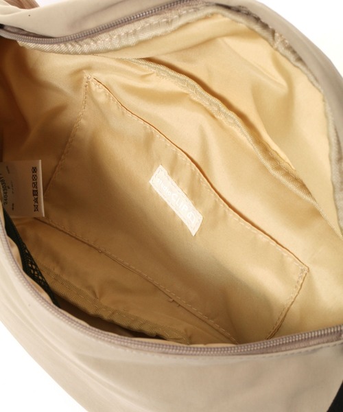 studio CLIP（スタディオクリップ）の「軽らくナイロンワンマイルショルダーバッグ（ショルダーバッグ・レディース・オレンジ/ベージュ/ブルー/ブラック・FREE）」の19枚目の写真