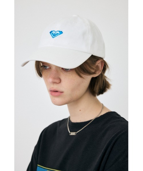 MOUSSY（マウジー）の「ROXY EMBROIDERY キャップ（キャップ・レディース・ブラック/ホワイト・FREE）」の2枚目の写真