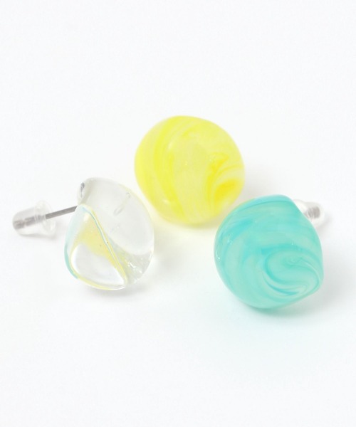 studio CLIP(スタディオクリップ)の「ガラス玉ピアス(ピアス(両耳用)・レディース・ブルー/イエロー/ホワイト・FREE)」の4枚目の写真
