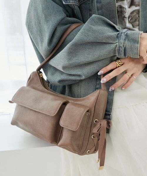 MAJESTIC LEGON（マジェスティックレゴン）の「アンニュイレースアップバッグ（ショルダーバッグ・レディース・アイボリー/ブラウン/ブラック・FREE）」の3枚目の写真