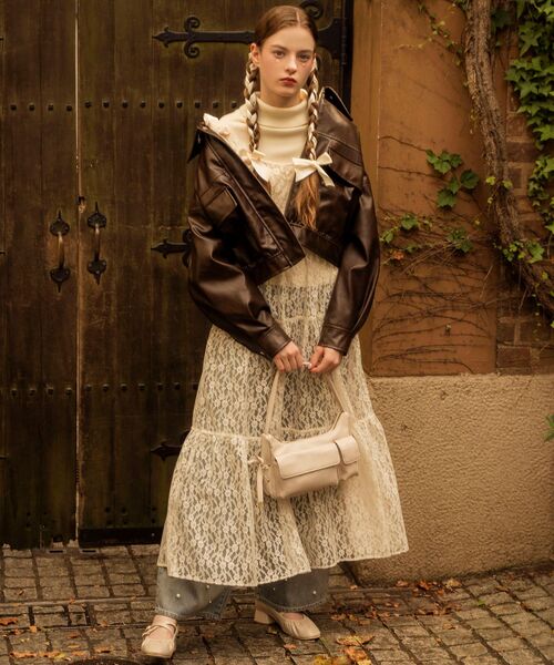 MAJESTIC LEGON（マジェスティックレゴン）の「アンニュイレースアップバッグ（ショルダーバッグ・レディース・アイボリー/ブラウン/ブラック・FREE）」の4枚目の写真