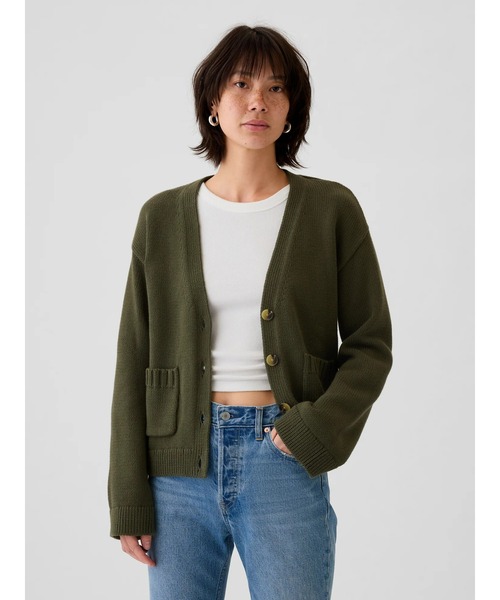 GAP（ギャップ）の「ポケット ニットカーディガン（カーディガン/ボレロ・レディース・ブラック/オリーブ/クリーム/ブラウン・S/XS/M/L/XXS/XL）」の4枚目の写真