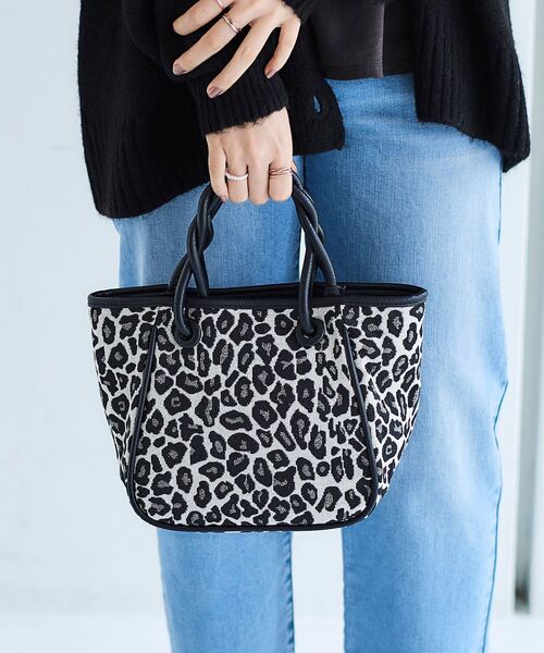 le.coeur blanc(ルクールブラン)の「TWIST HANDLE 2WAY TOTE(トートバッグ・レディース・ブラック系その他・FREE)」の14枚目の写真
