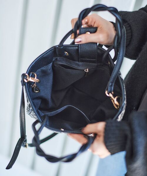 le.coeur blanc(ルクールブラン)の「TWIST HANDLE 2WAY TOTE(トートバッグ・レディース・ブラック系その他・FREE)」の8枚目の写真