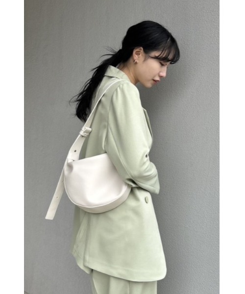 STYLEMIXER（スタイルミキサー）の「【ベストセラー】マンドリンミニショルダーバッグ（ショルダーバッグ・レディース・ブラック/ホワイト/シルバー・FREE）」の8枚目の写真