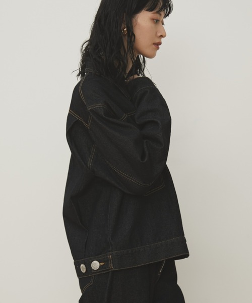 MERLOT(メルロー)の「ビッグボタンオーバーサイズデニムジャケット/セットアップ対応(デニムジャケット・レディース・インディゴブルー・FREE)」の5枚目の写真