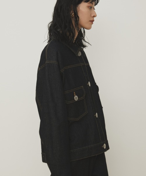 MERLOT(メルロー)の「ビッグボタンオーバーサイズデニムジャケット/セットアップ対応(デニムジャケット・レディース・インディゴブルー・FREE)」の9枚目の写真