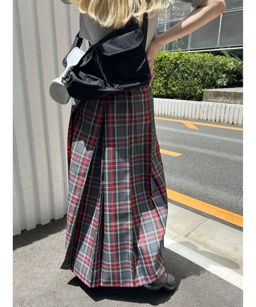 ワンダフルワールド❤️黒の色々チェックパッチワークスカート❤️ ジャンパースカート 青黒チェック ワンピース Swaying motion