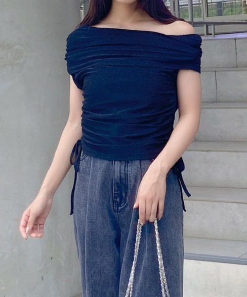 INGNI（イング）の「サイドギャザーオフショルラメトップス（Tシャツ/カットソー・レディース・シルバー系6/ブラック系その他6・M）」の3枚目の写真