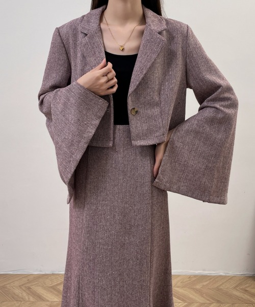 ABITOKYO（アビトーキョー）の「ツーイド袖スリットショート丈テーラージャケット＆マーメイドスカートセットアップ（セットアップ・レディース・ブラック/ブラウン系その他/レッド系その他/ブラウン/カーキ/ベージュ・S/M）」の19枚目の写真