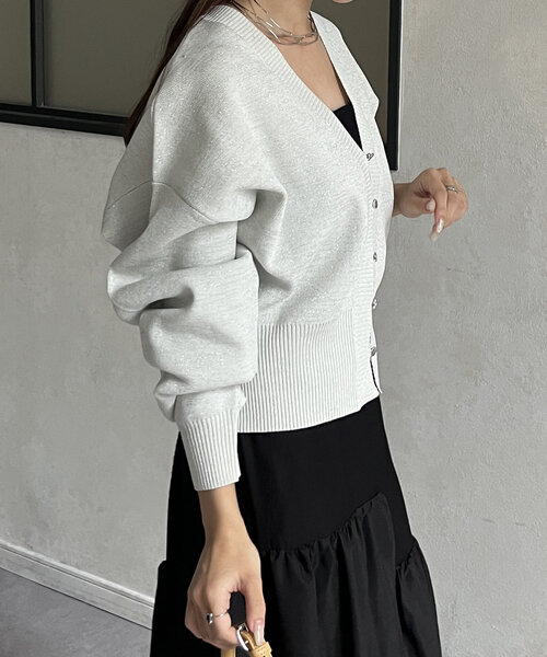 Thevon（ゼボン）の「ラメスポンジショートカーディガン（カーディガン/ボレロ・レディース・アイボリー/チャコールグレー/グレー・FREE）」の5枚目の写真