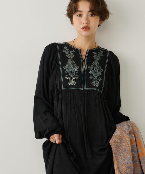 Unitageスパンコール刺繍ロングスリーブワンピースロングスカートブラウン春夏 Unitageスパンコール刺繍ロングスリーブワンピースロング