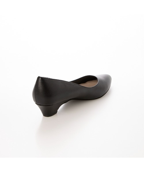 Pitti(ピッティ)の「アーモンドトゥプレーンパンプス(パンプス・レディース・ブルーグレー/ブラック/ブラック系その他6・24cm/23.5cm/23cm/22cm/22.5cm/21.5㎝)」の16枚目の写真