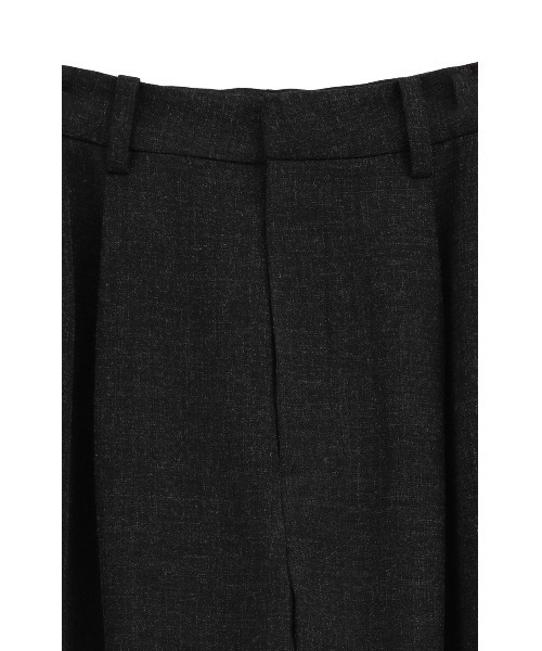 MANOF(マノフ)の「MELANGE TAPERED PANTS(スラックス・レディース・ベージュ/チャコールグレー・S/M)」の17枚目の写真