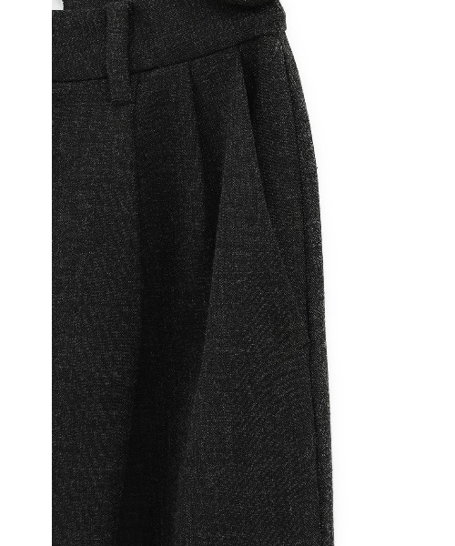 MANOF(マノフ)の「MELANGE TAPERED PANTS(スラックス・レディース・ベージュ/チャコールグレー・S/M)」の21枚目の写真