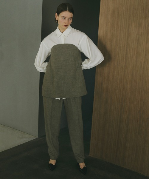 MANOF(マノフ)の「MELANGE TAPERED PANTS(スラックス・レディース・ベージュ/チャコールグレー・S/M)」の10枚目の写真