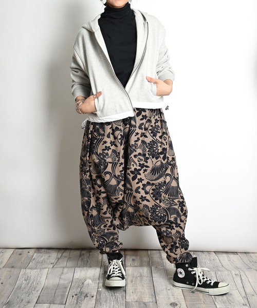 MARAI（マーライ）の「総柄 サルエルアラジンパンツ（その他パンツ・レディース・ブラック/ブラック系その他/ブルー/グリーン/グレー・FREE）」の3枚目の写真