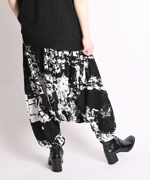 MARAI（マーライ）の「総柄 サルエルアラジンパンツ（その他パンツ・レディース・ブラック/ブラック系その他/ブルー/グリーン/グレー・FREE）」の8枚目の写真