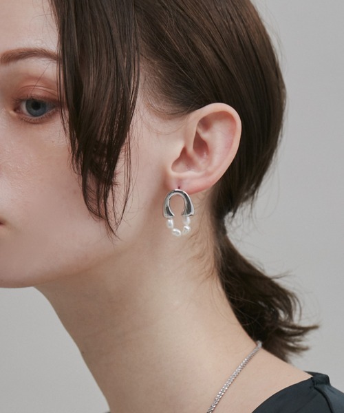 ciite' surgical stainless(シーテサージカルステンレス)の「【 金属アレルギー対応 】 ニュアンス パールピアス サージカルステンレス (両耳用)(ピアス(両耳用)・レディース・ゴールド/シルバー・FREE)」の1枚目の写真