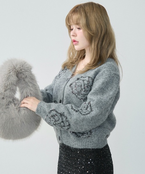 TITTY&CO.（ティティーアンドコー）の「フラワー刺繍モヘアタッチカーディガン（カーディガン/ボレロ・レディース・グレー/アイボリー・FREE）」の2枚目の写真