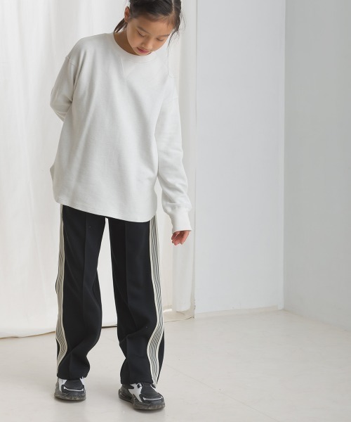 OMNES(オムネス)の「キッズリップルダブルフェイス長袖Tシャツ(Tシャツ/カットソー・キッズ・ライトカーキ/グレー/ブルー/ブラック/ピンク/ホワイト・120/110/100/140/130)」の16枚目の写真