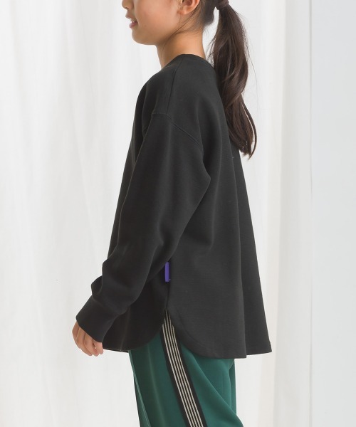 OMNES(オムネス)の「キッズリップルダブルフェイス長袖Tシャツ(Tシャツ/カットソー・キッズ・ライトカーキ/グレー/ブルー/ブラック/ピンク/ホワイト・120/110/100/140/130)」の19枚目の写真