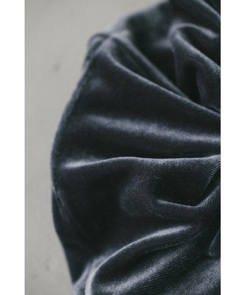 STYLEMIXER（スタイルミキサー）の「ベロアボリュームシュシュ（シュシュ・レディース・ブラック/グレー・FREE）」の11枚目の写真
