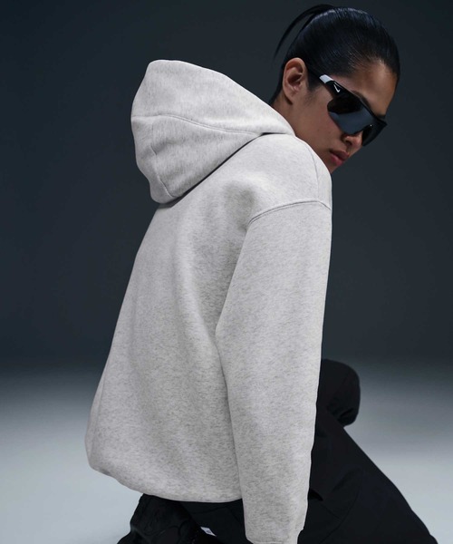 NIKE（ナイキ）の「ナイキ スポーツウェア ウィメンズ オーバーサイズド プルオーバー パーカー / Nike Sportswear Women's Oversized Pullover Hoodie HQ2987-051 Birch Heather（パーカー・レディース・ミックスグレー・2XL/L/M/S/XL/XS）」の13枚目の写真