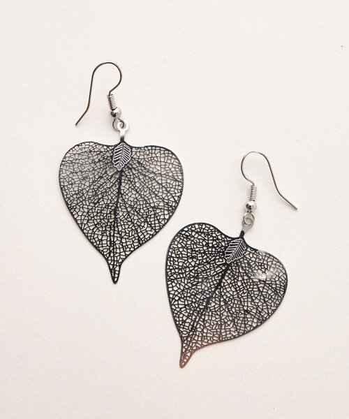 LIVETART（リヴェタート）の「《LIVETART》リーフピアス（ピアス（両耳用）・レディース・シルバー/ゴールド・FREE）」の7枚目の写真