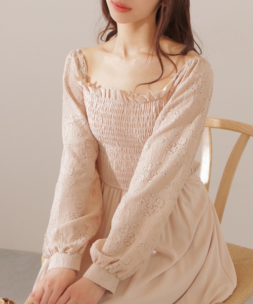 Lace Ladies(レースレディース)の「2WAY シャーリング オフショルダー マキシ ワンピース(ワンピース・レディース・アイボリー/ブラック・FREE/S)」の2枚目の写真