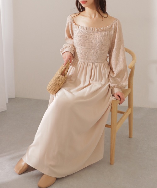 Lace Ladies(レースレディース)の「2WAY シャーリング オフショルダー マキシ ワンピース(ワンピース・レディース・アイボリー/ブラック・FREE/S)」の3枚目の写真