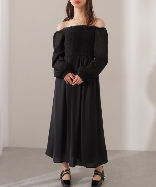 Lace Ladies(レースレディース)の「2WAY シャーリング オフショルダー マキシ ワンピース(ワンピース・レディース・アイボリー/ブラック・FREE/S)」の14枚目の写真
