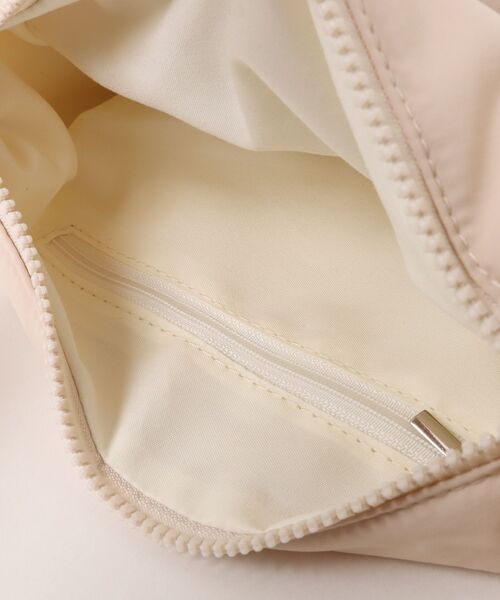 SpRay（スプレイ）の「シャーリングショルダーバッグ（ショルダーバッグ・レディース・ブラック/アイボリー・FREE）」の14枚目の写真