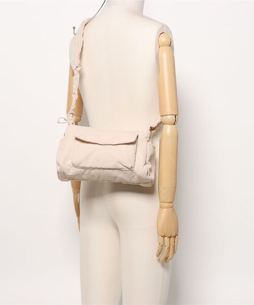 SpRay（スプレイ）の「シャーリングショルダーバッグ（ショルダーバッグ・レディース・ブラック/アイボリー・FREE）」の15枚目の写真