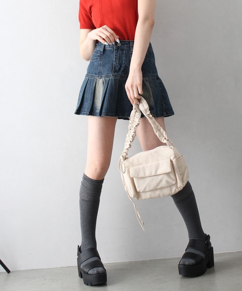 SpRay（スプレイ）の「シャーリングショルダーバッグ（ショルダーバッグ・レディース・ブラック/アイボリー・FREE）」の8枚目の写真