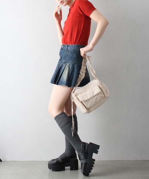 SpRay（スプレイ）の「シャーリングショルダーバッグ（ショルダーバッグ・レディース・ブラック/アイボリー・FREE）」の11枚目の写真