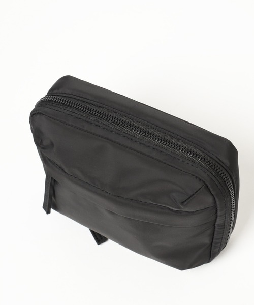 GLOBAL WORK（グローバルワーク）の「撥水ガジェットポーチ/288506（ボディバッグ/ウエストポーチ・メンズ・ブラック・ONE SIZE）」の3枚目の写真