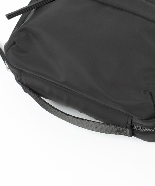 GLOBAL WORK（グローバルワーク）の「撥水ガジェットポーチ/288506（ボディバッグ/ウエストポーチ・メンズ・ブラック・ONE SIZE）」の6枚目の写真