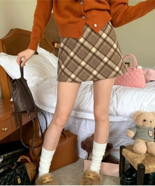 WEGO（ウィゴー）の「WEGO/インナーパンツ付きミニ丈チェックスカート（スカート・レディース・ベージュ/レッド/グレー・LARGE/MEDIUM/SMALL）」の10枚目の写真