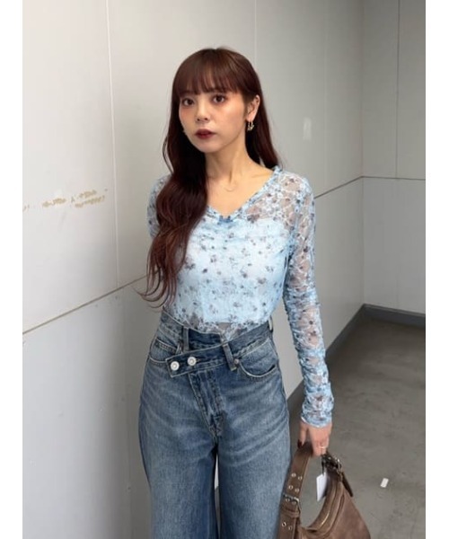 SLY(スライ)の「KNOT HOOP P/EARRING ノット フープ ピアス(ピアス(両耳用)・レディース・ゴールド/シルバー・FREE)」の3枚目の写真