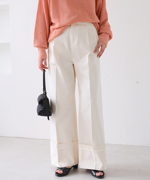 SLOBE IENA(スローブイエナ)の「ハイウエストロールアップチノパンツ(チノパンツ・レディース・ホワイト/ベージュ・38/36)」の2枚目の写真